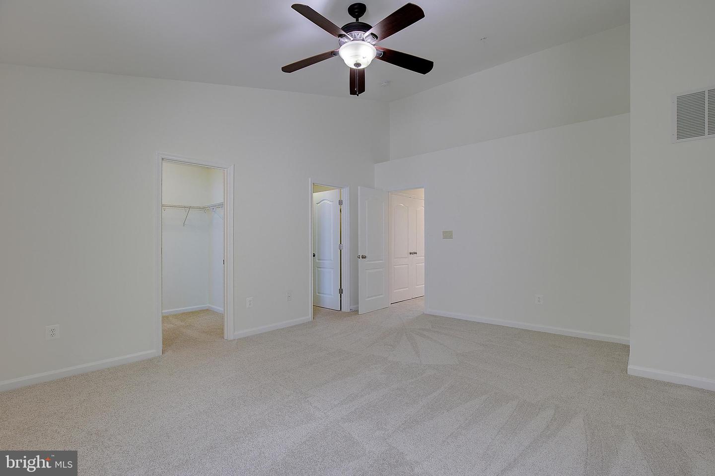 7425 Macon Dr Property Photo 28