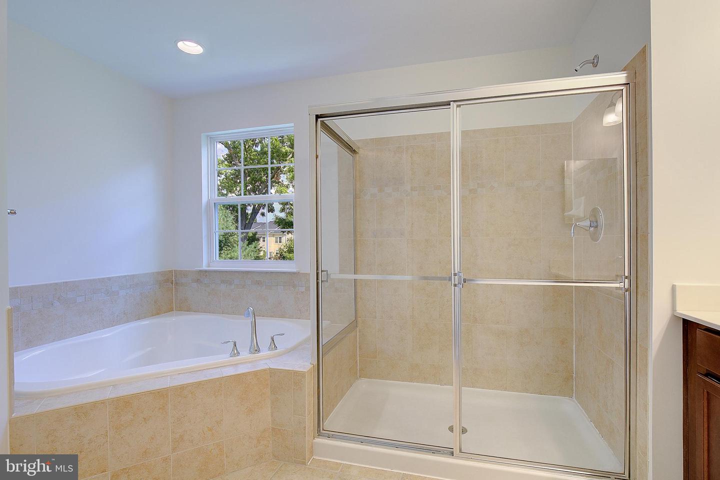 7425 Macon Dr Property Photo 31