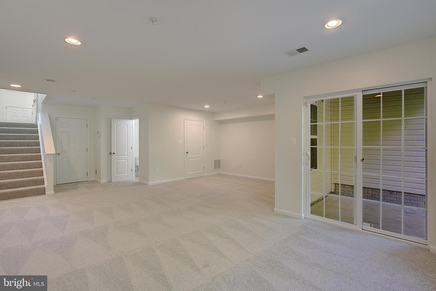 7425 Macon Dr Property Photo 35