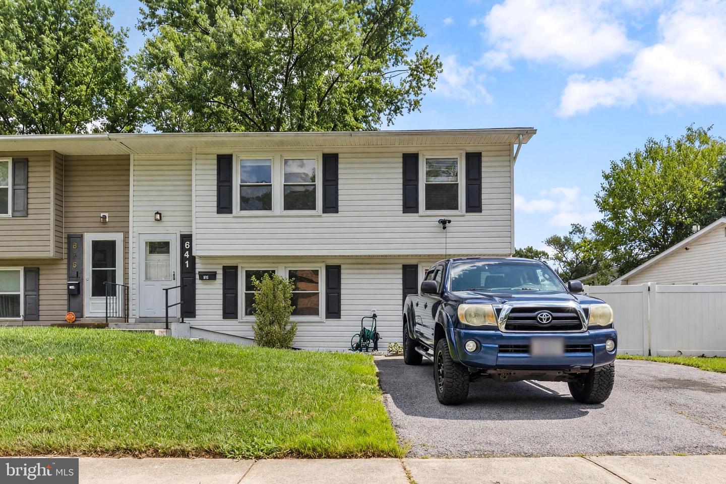 641 CHAPELVIEW DR
