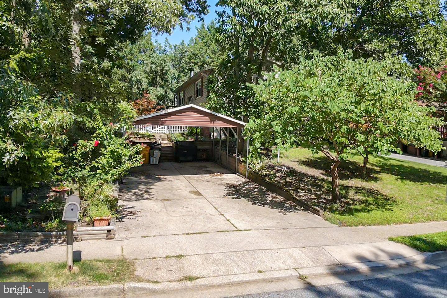 321 Maryland Ave Property Photo 14