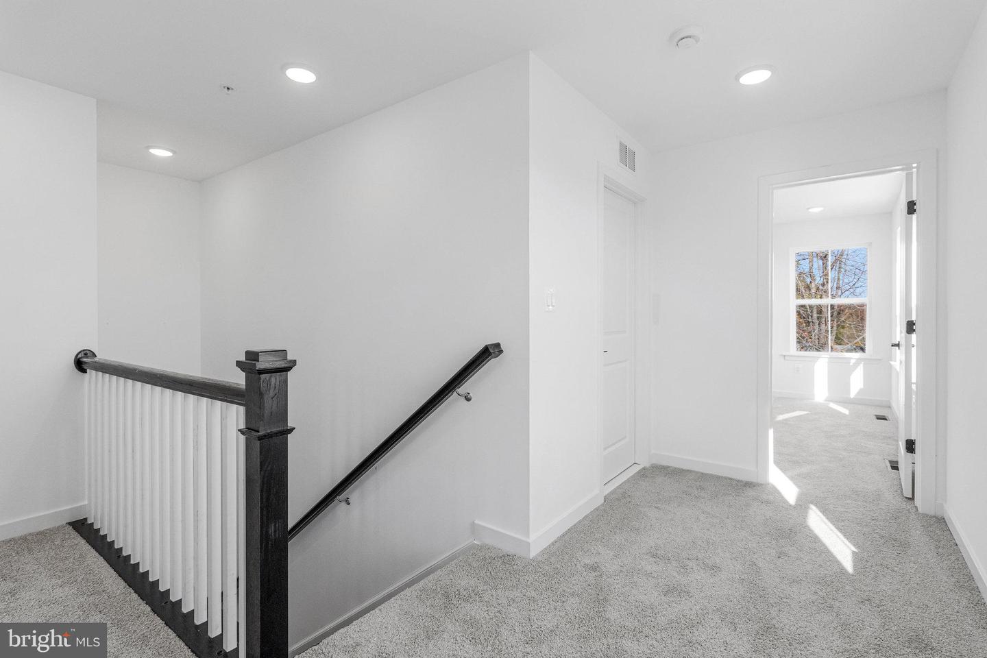 5728 Howard Dr Property Photo 29