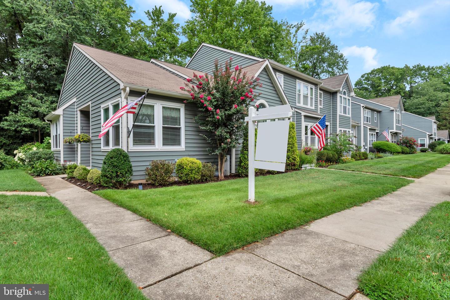 19 DORSET CT