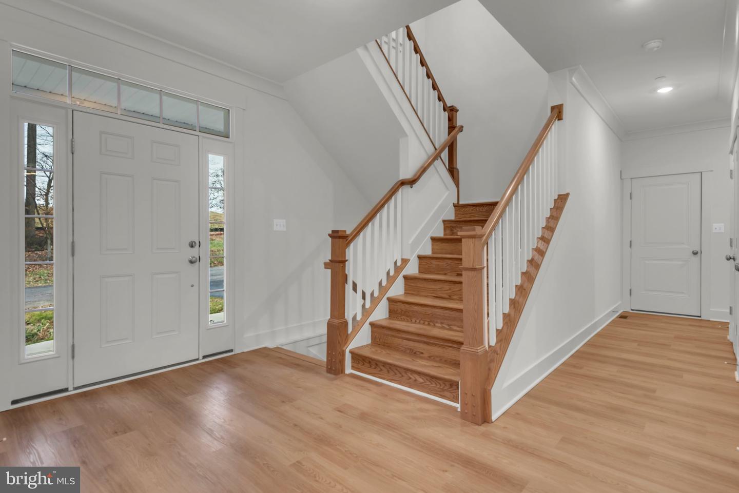 995 Arundel Dr Property Photo 2