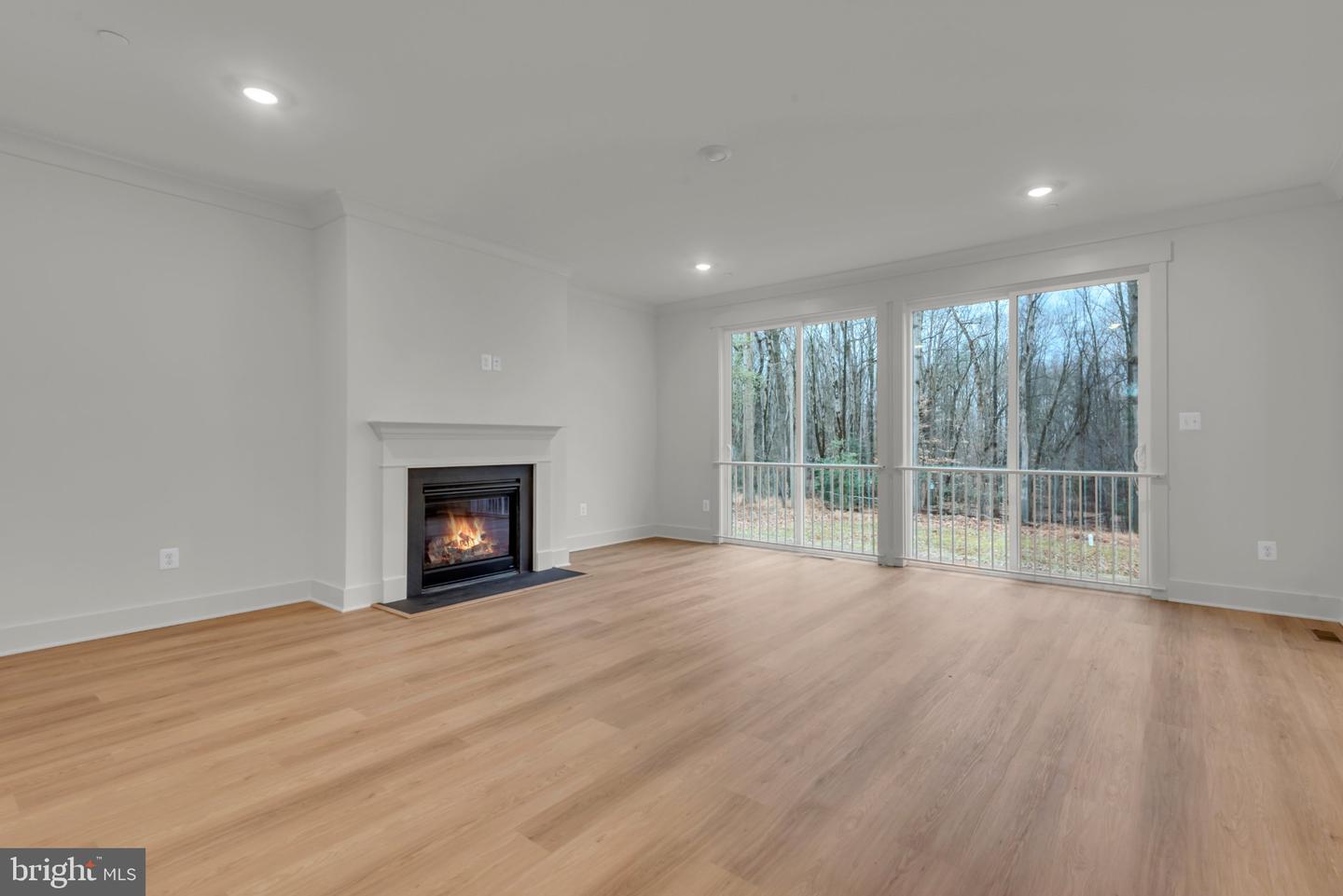 995 Arundel Dr Property Photo 7