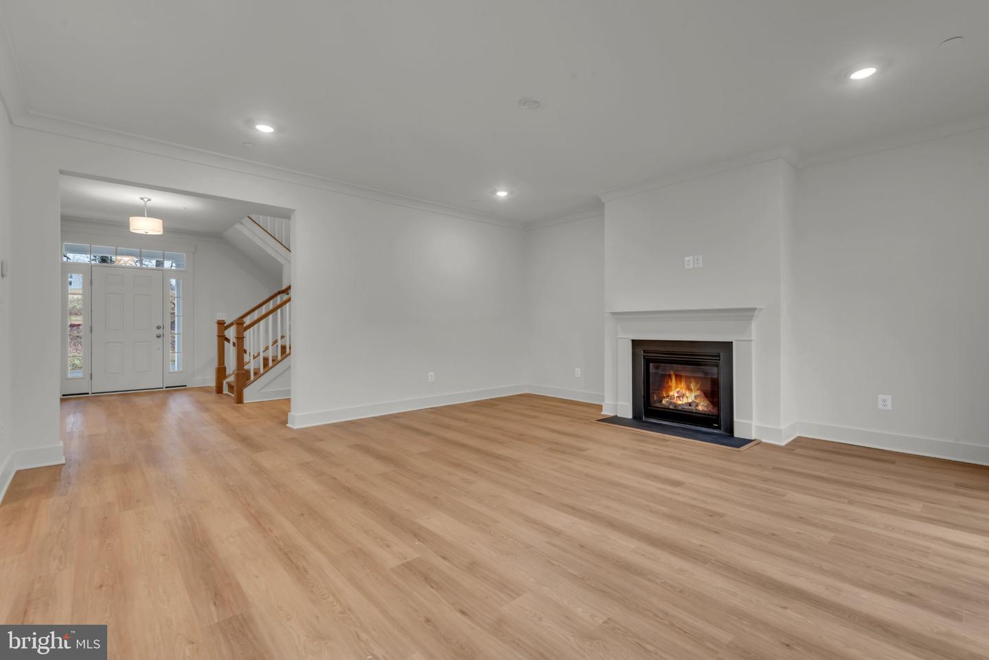 995 Arundel Dr Property Photo 8