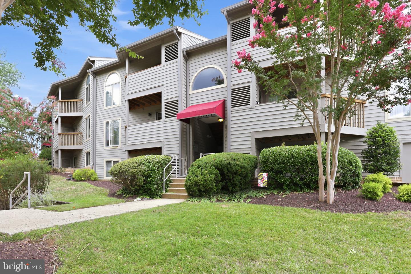 2102 Chesapeake Harbour Dr E #202 Property Photo 2
