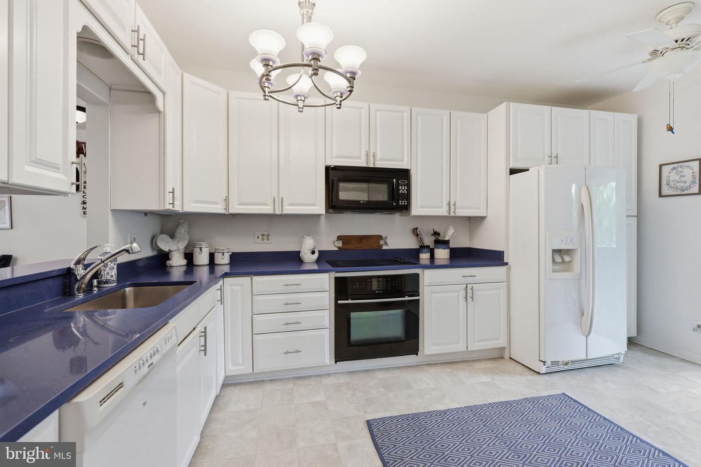 2102 Chesapeake Harbour Dr E #202 Property Photo 11
