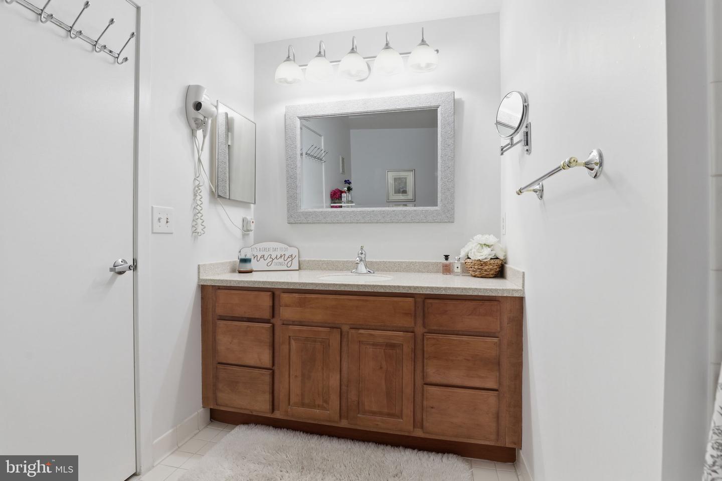 2102 Chesapeake Harbour Dr E #202 Property Photo 20