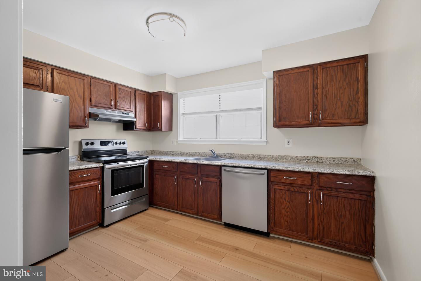230 Sweet Pine Dr Property Photo 8