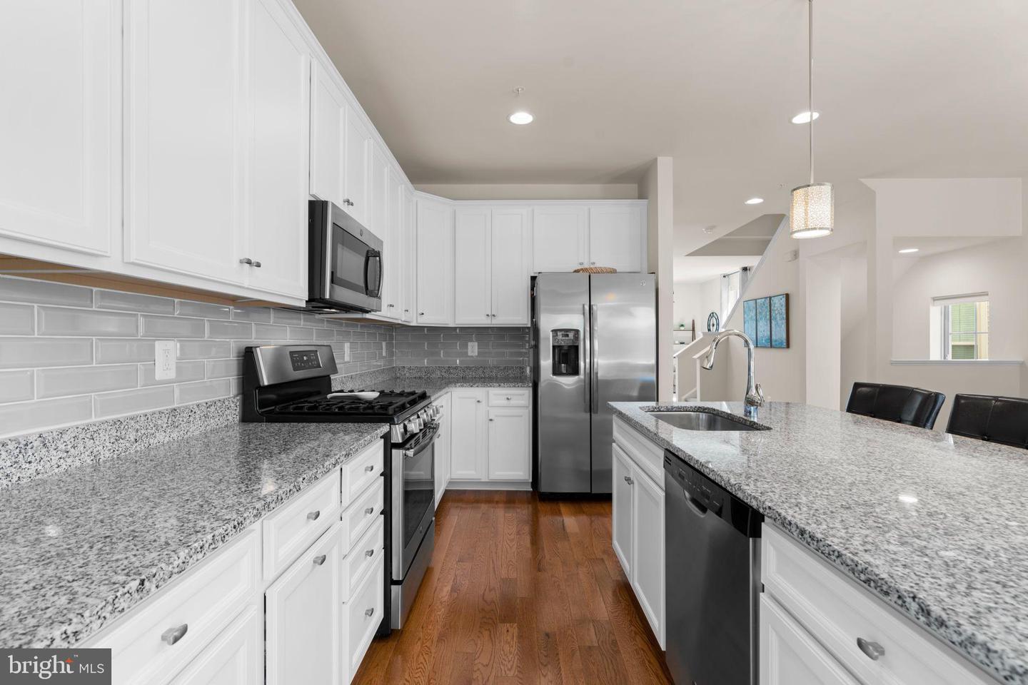 7110 Yamhill Way Property Photo 11
