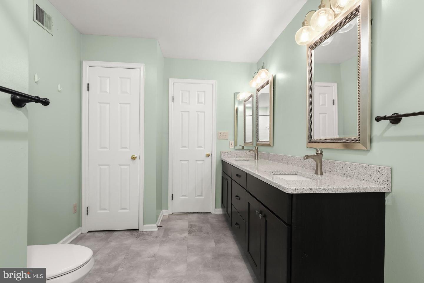 2180 Commissary Cir Property Photo 10