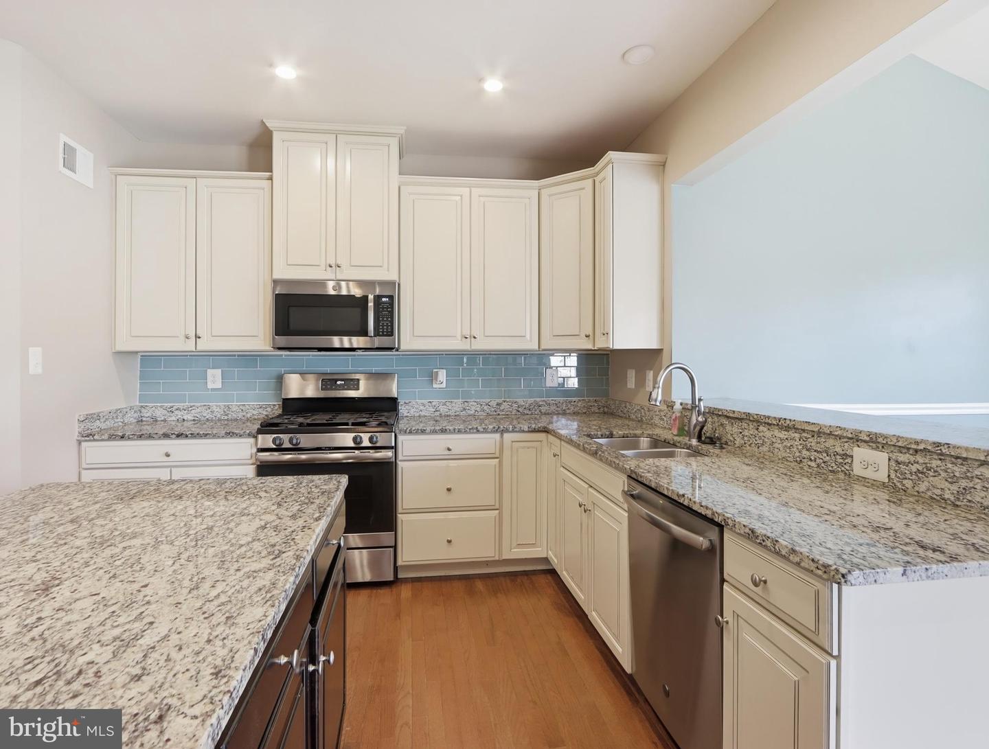 807 Boxwood Dr Property Photo 12