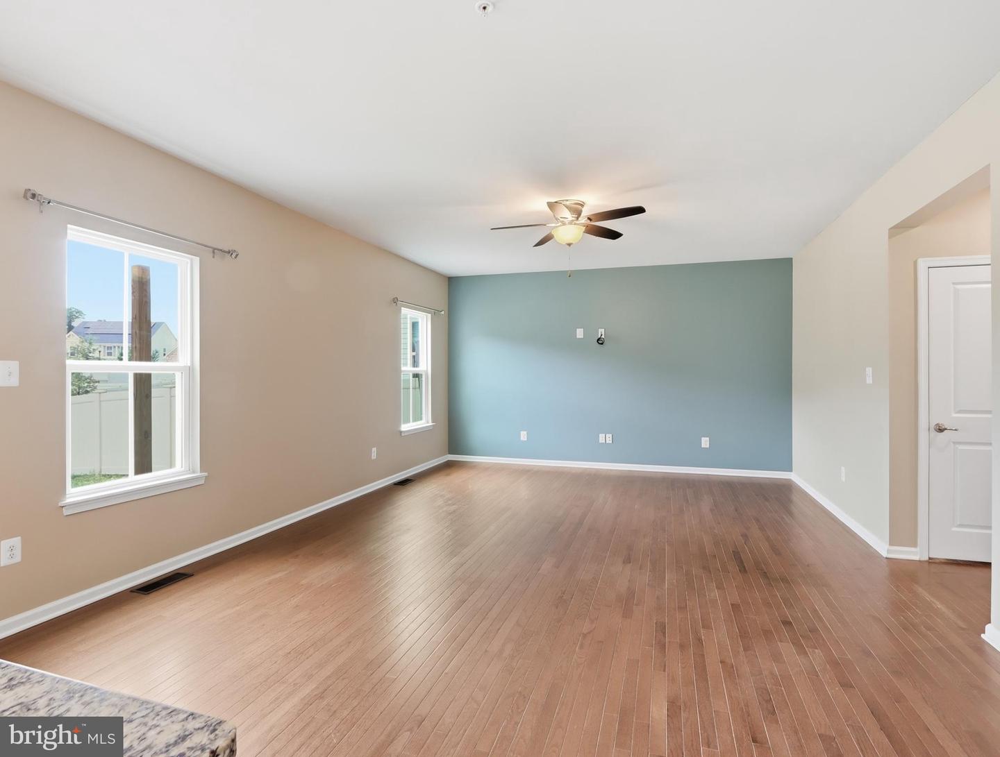 807 Boxwood Dr Property Photo 16