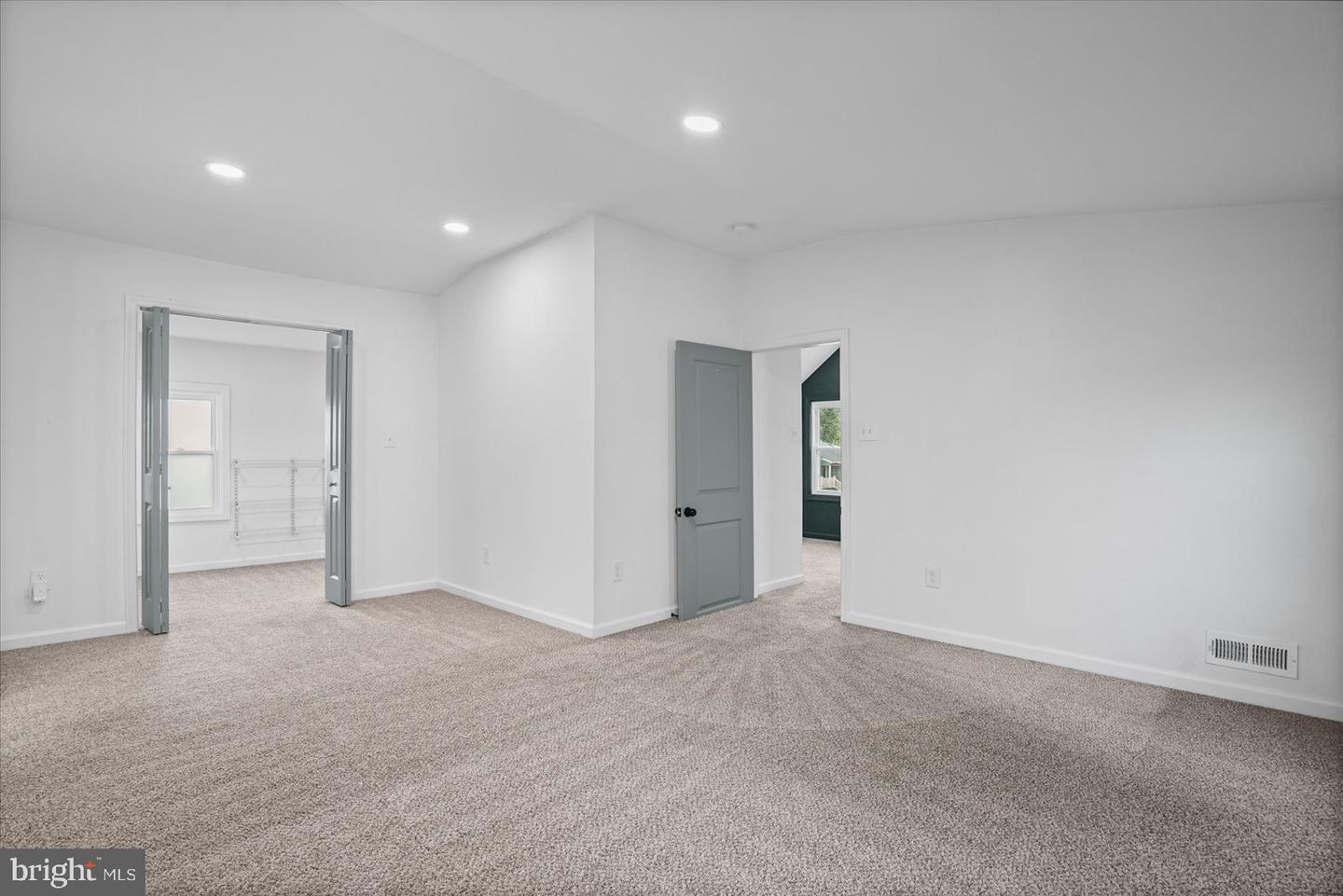 701 Wellham Ave Property Photo 21