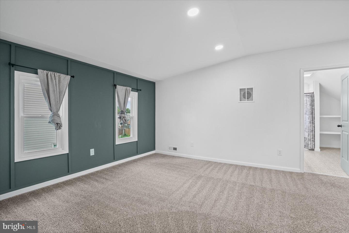 701 Wellham Ave Property Photo 22