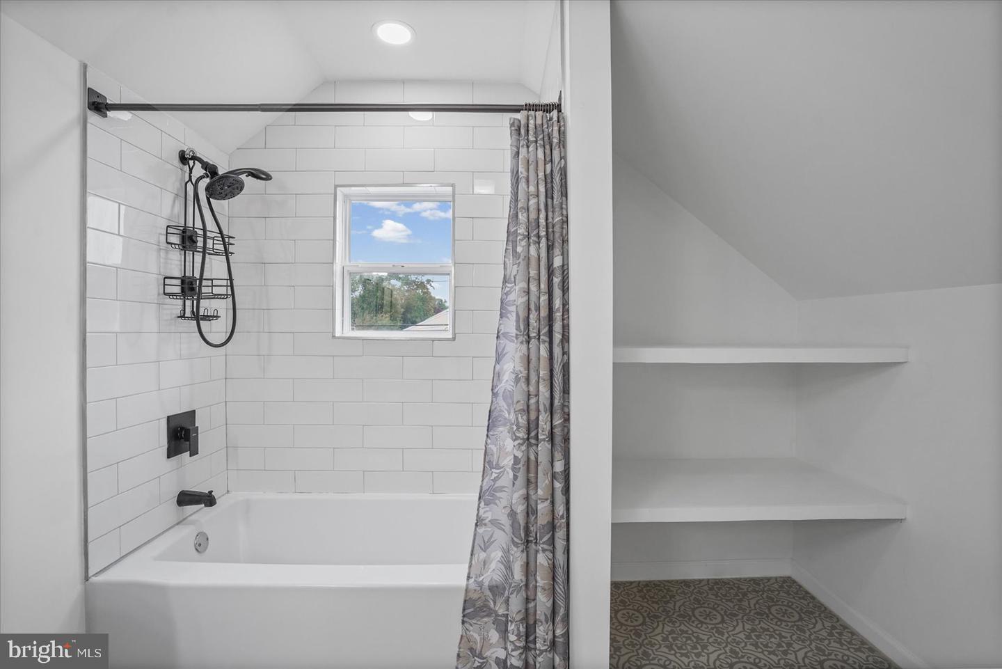 701 Wellham Ave Property Photo 36