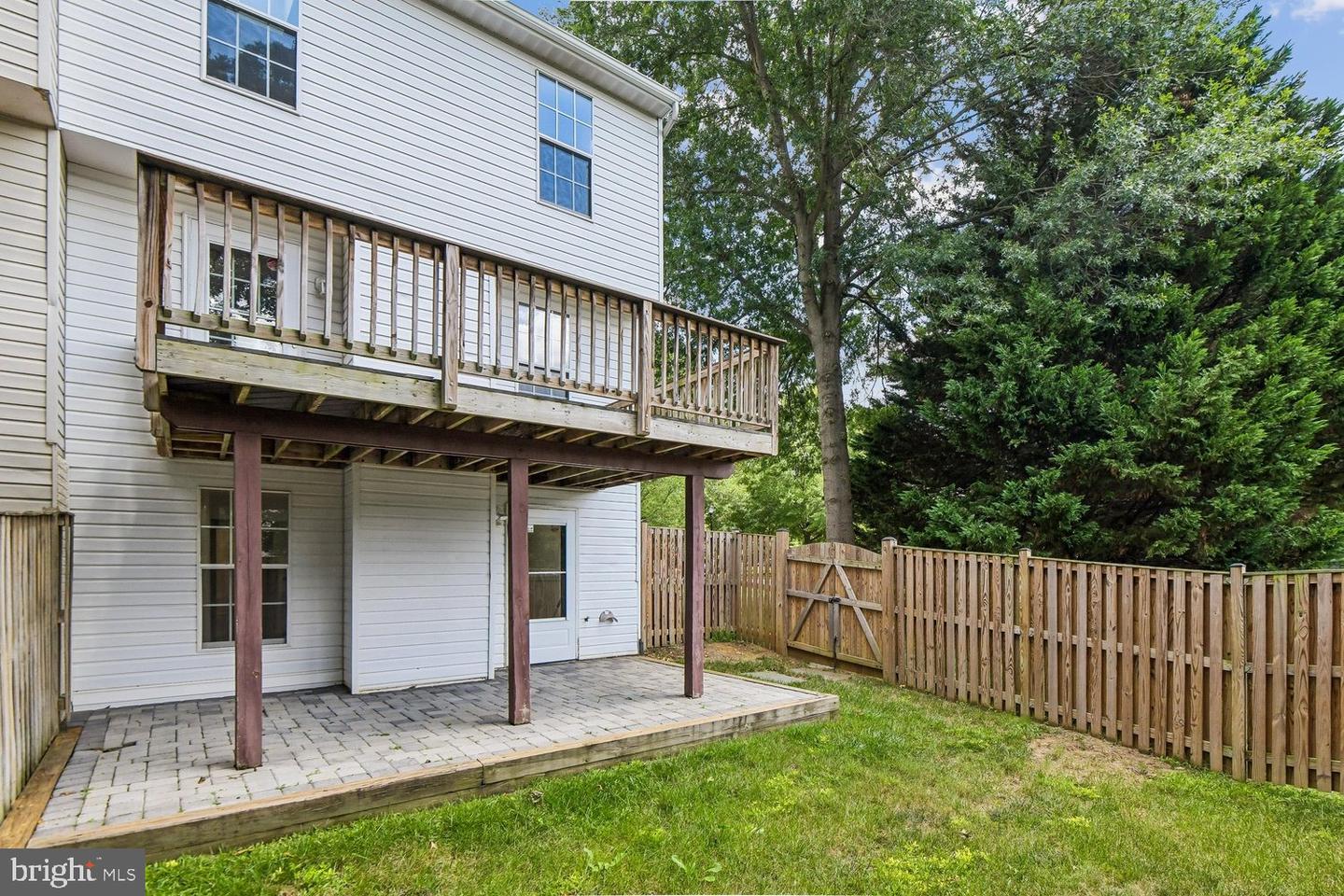 1546 Falstone Ln Property Photo 3