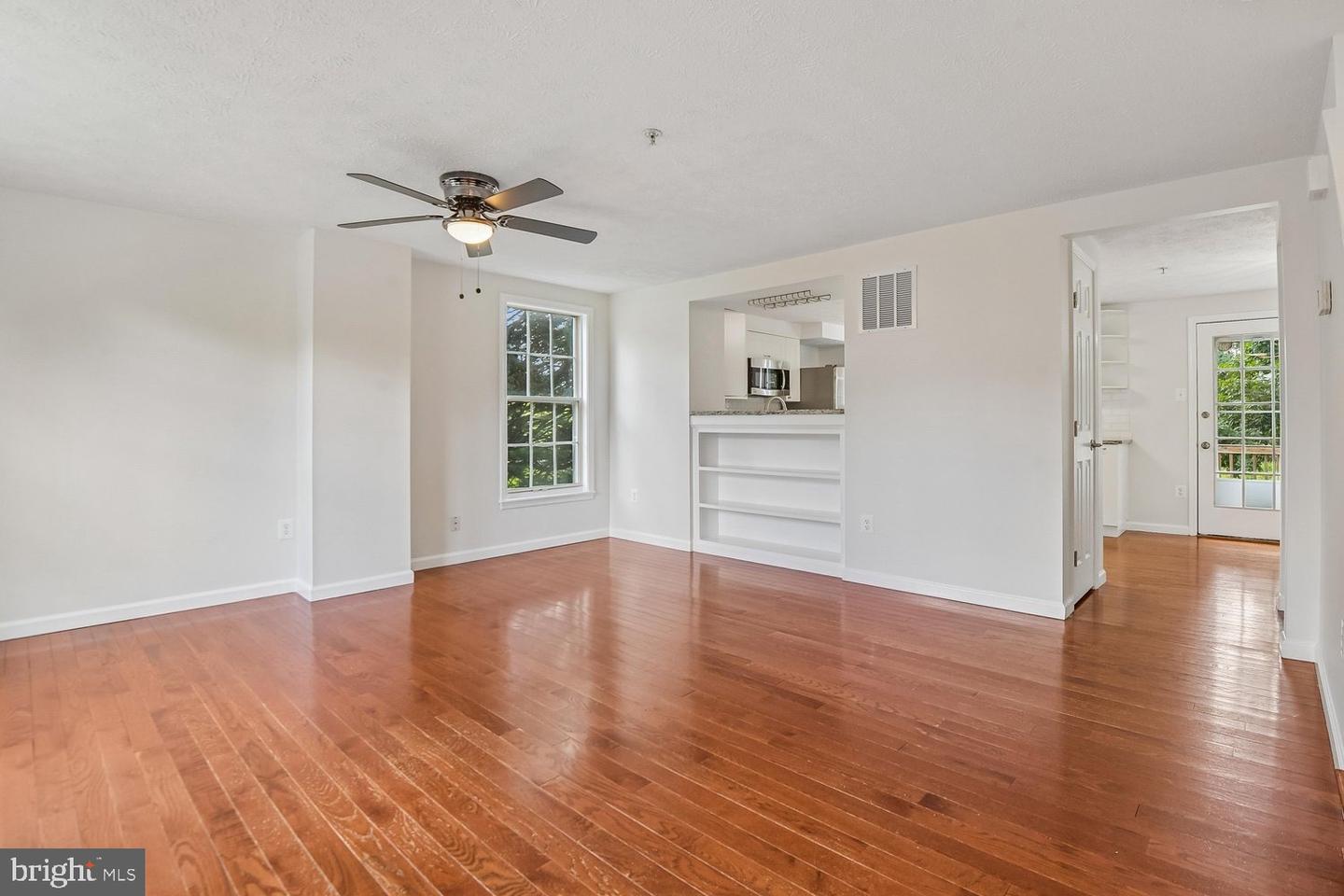 1546 Falstone Ln Property Photo 6