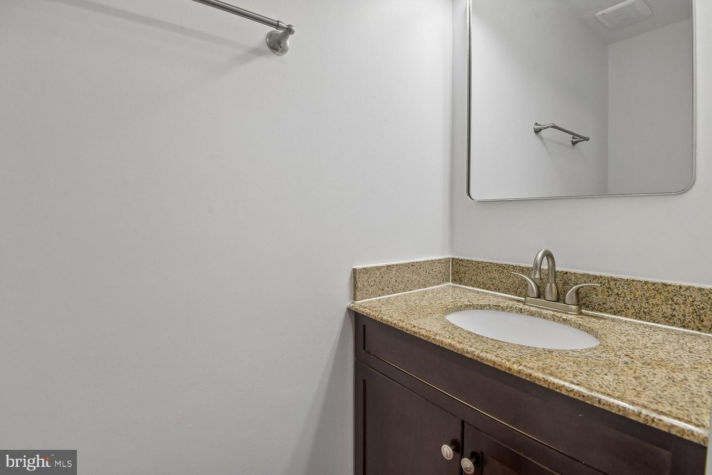 1546 Falstone Ln Property Photo 11