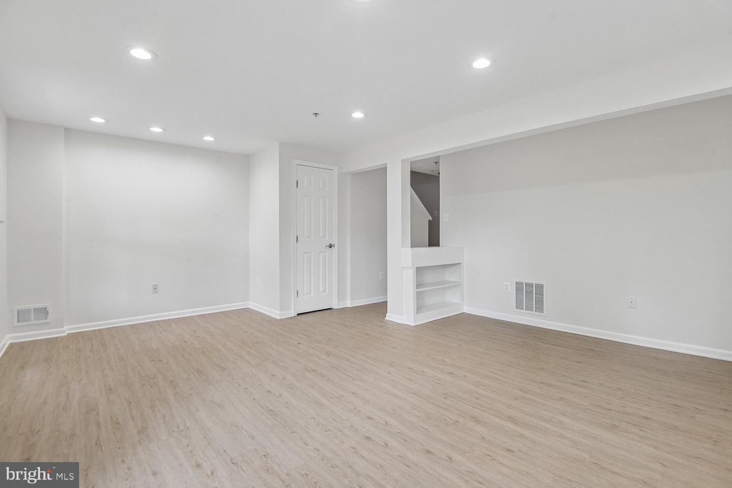 1546 Falstone Ln Property Photo 18