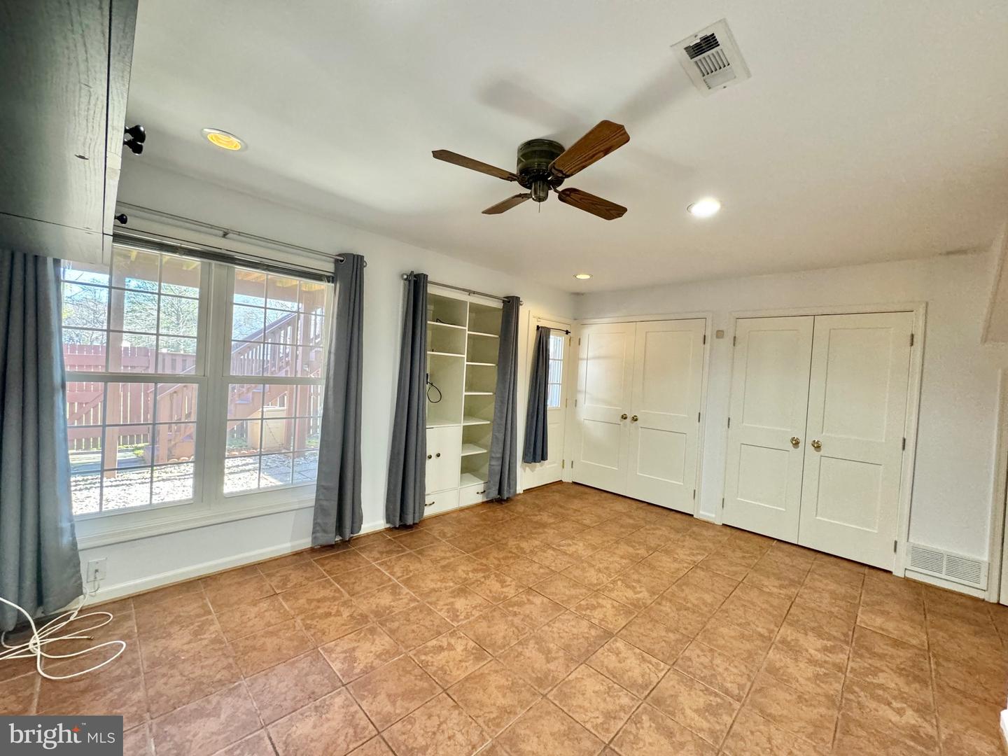 2128 Brigadier Blvd Property Photo 8