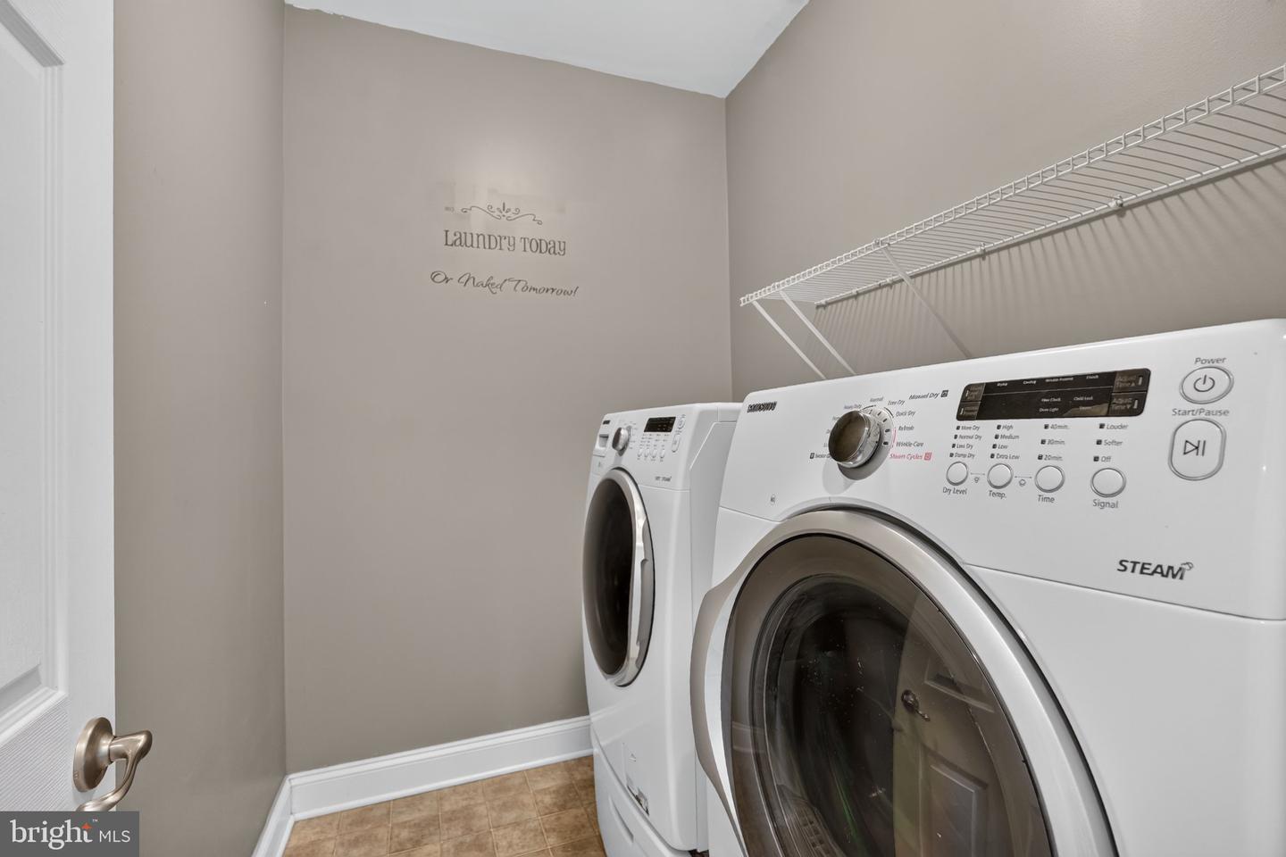 1506 Pin Oak Ct Property Photo 18