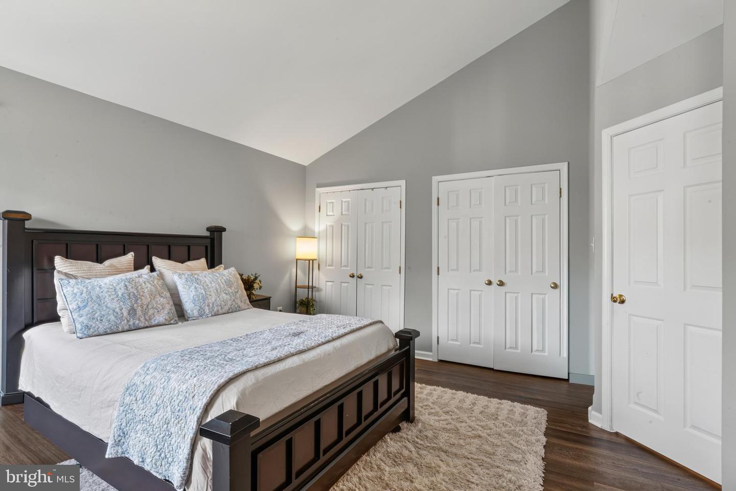 2704 Oak Leaf Ct #e Property Photo 25