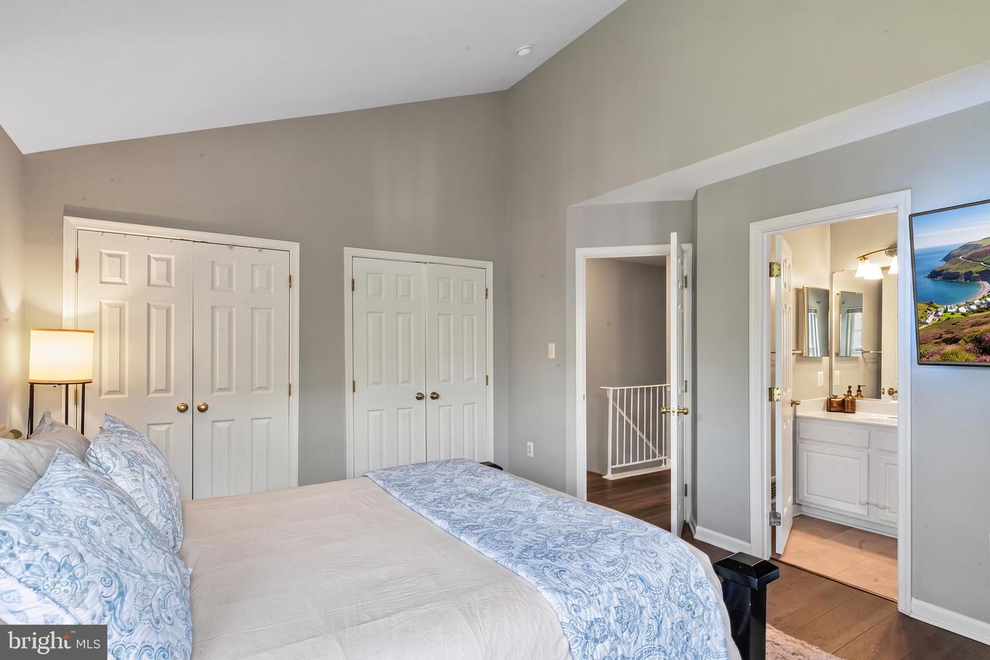 2704 Oak Leaf Ct #e Property Photo 26