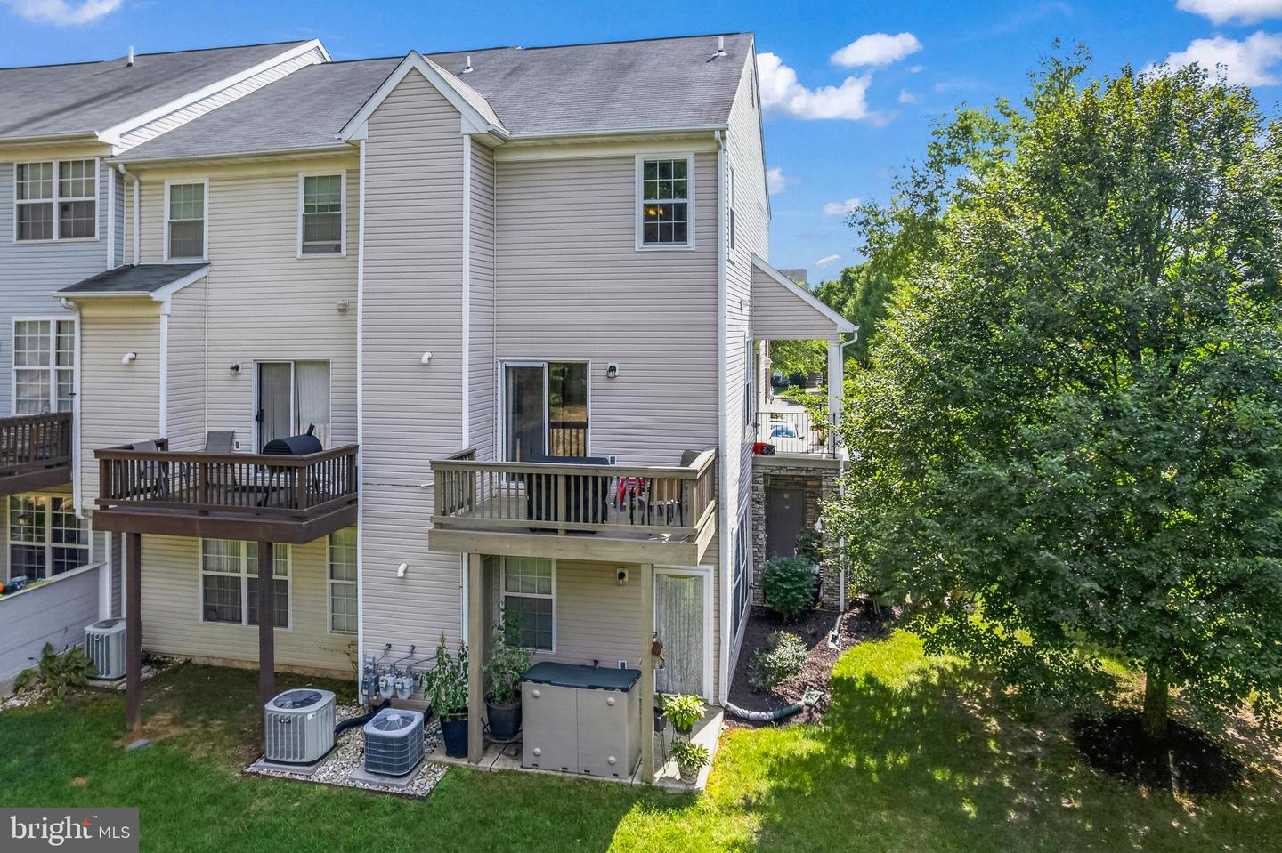 2704 Oak Leaf Ct #e Property Photo 41
