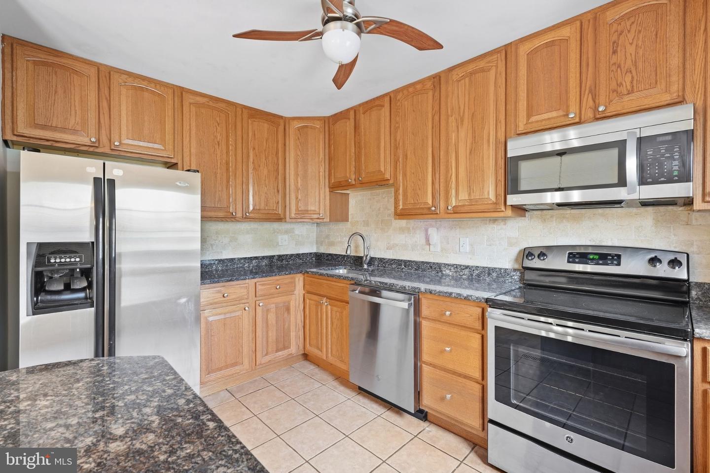 1187 Convey Harbour Property Photo 4