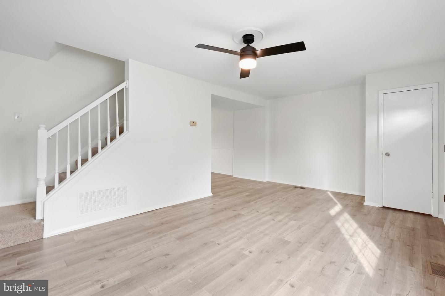 1187 Convey Harbour Property Photo 5