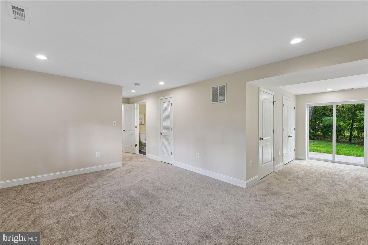 754 Hyde Park Dr Property Photo 25