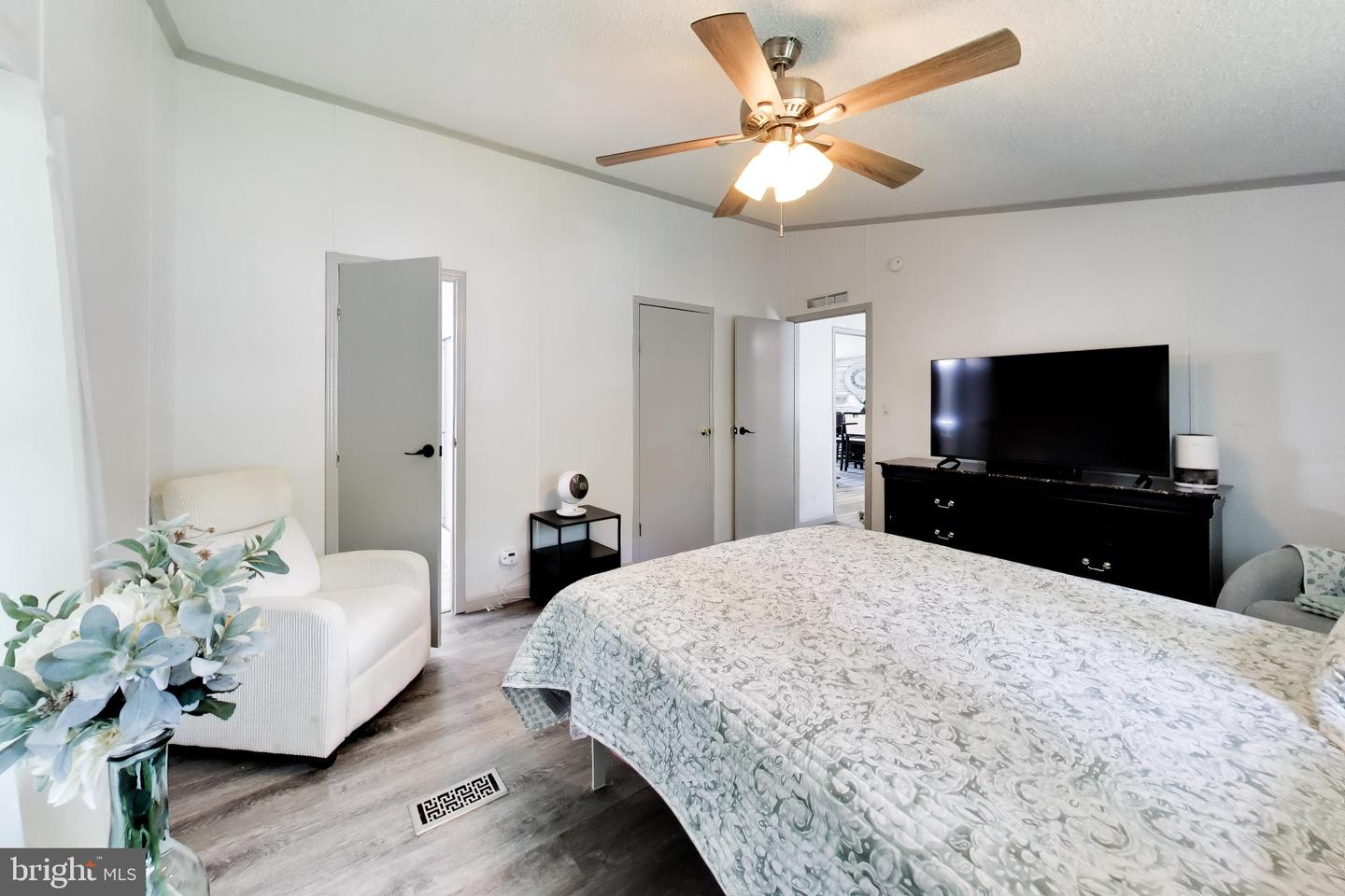 1614 Colesbury Pl Property Photo 19
