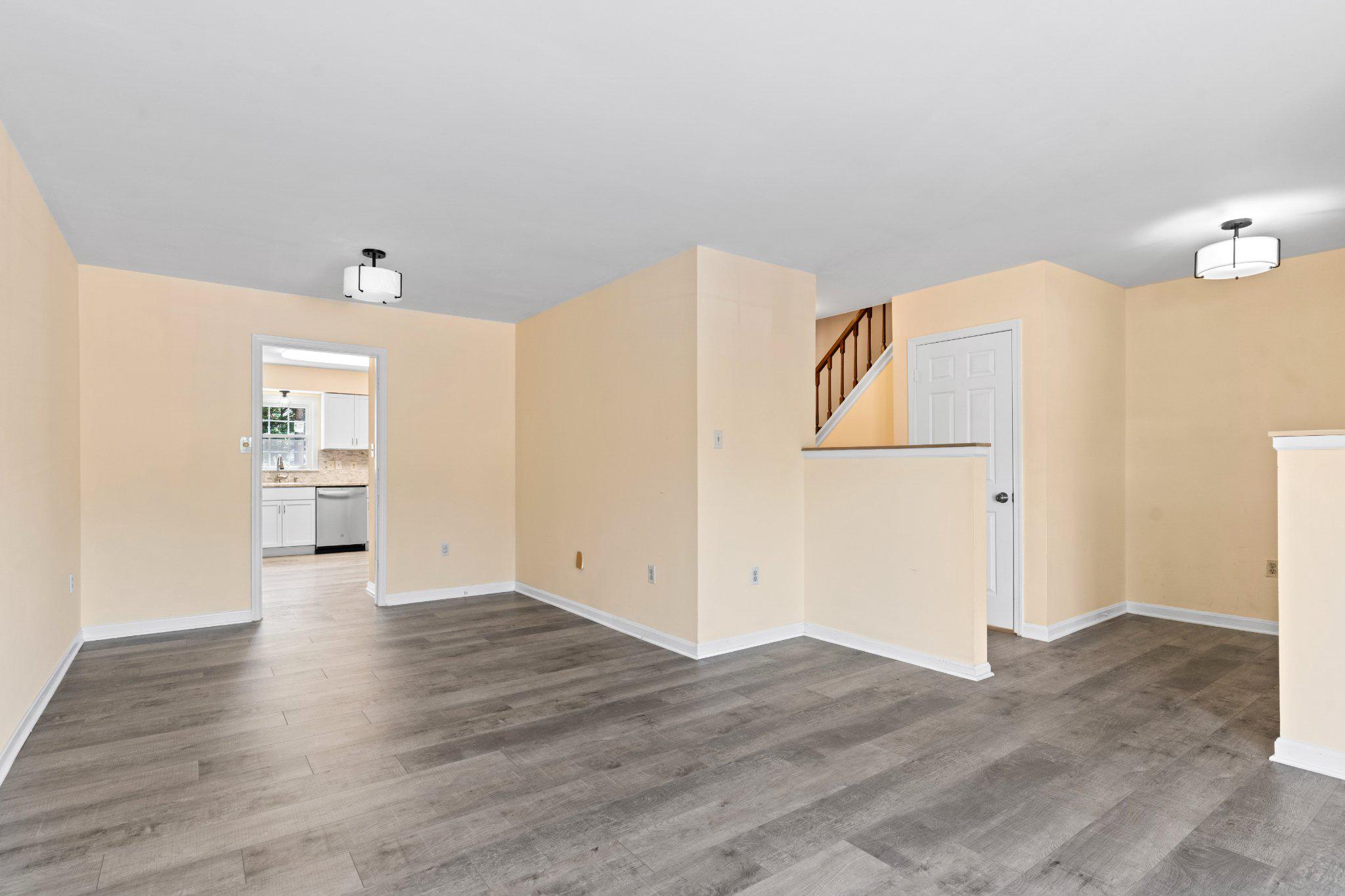1159 Jeffrey Dr Property Photo 4