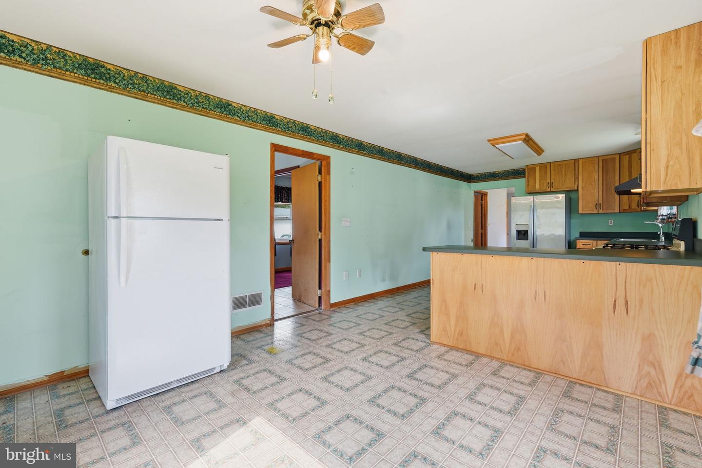 7924 Telegraph Rd Property Photo 13