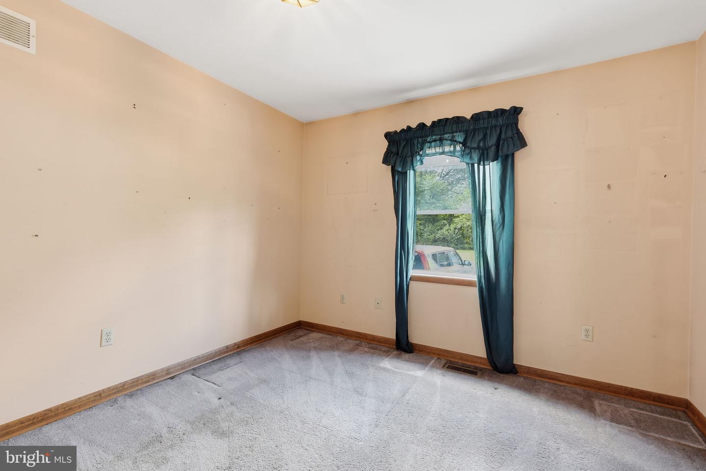 7924 Telegraph Rd Property Photo 19