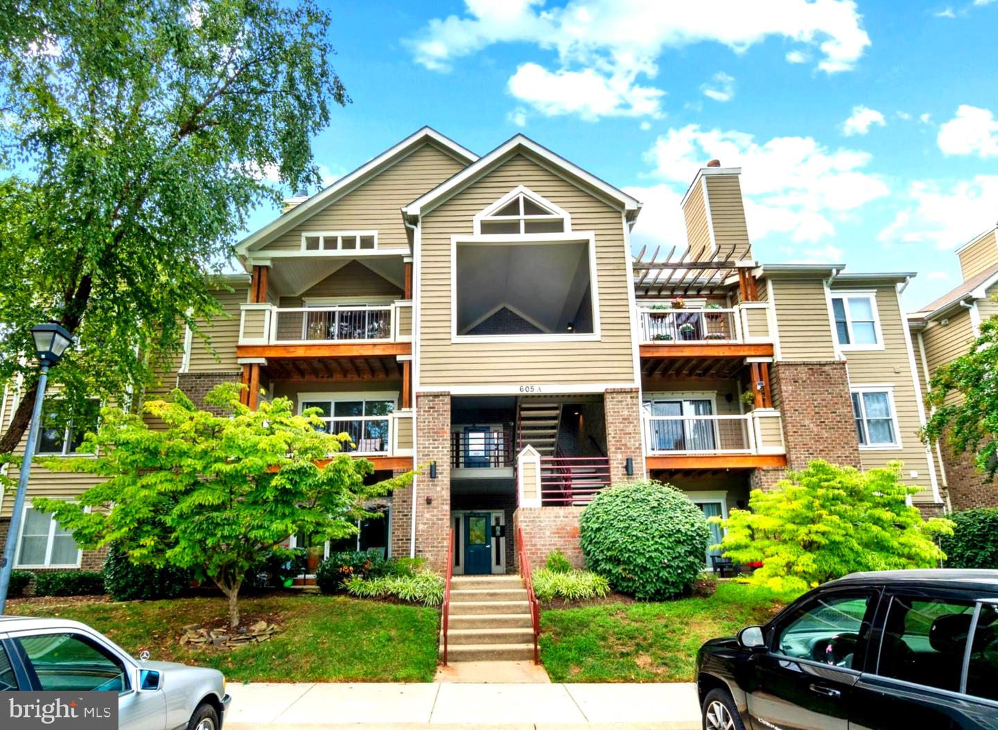 605-A ADMIRAL DR #102