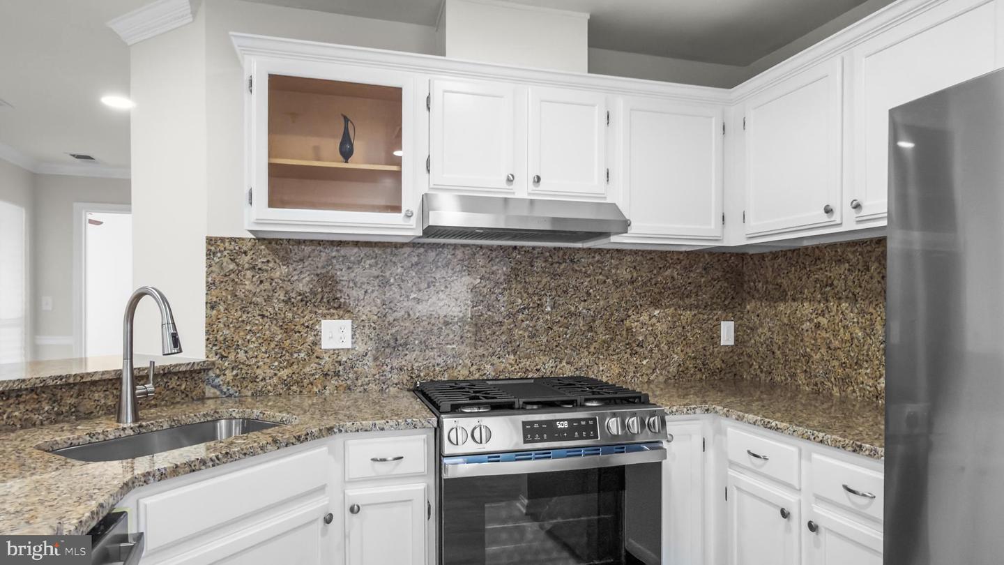 3400 Bitterwood Pl #a101 Property Photo 12