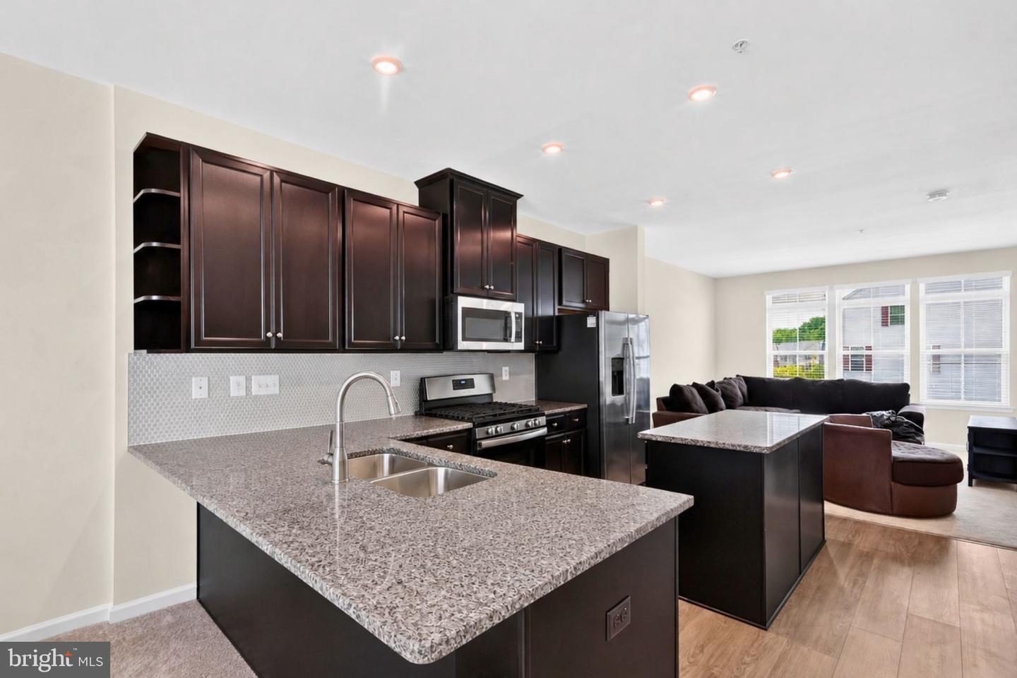 3751 Valley Ford Way Property Photo 3