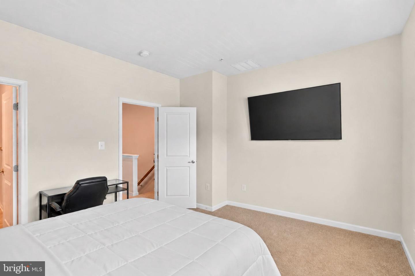 3751 Valley Ford Way Property Photo 17