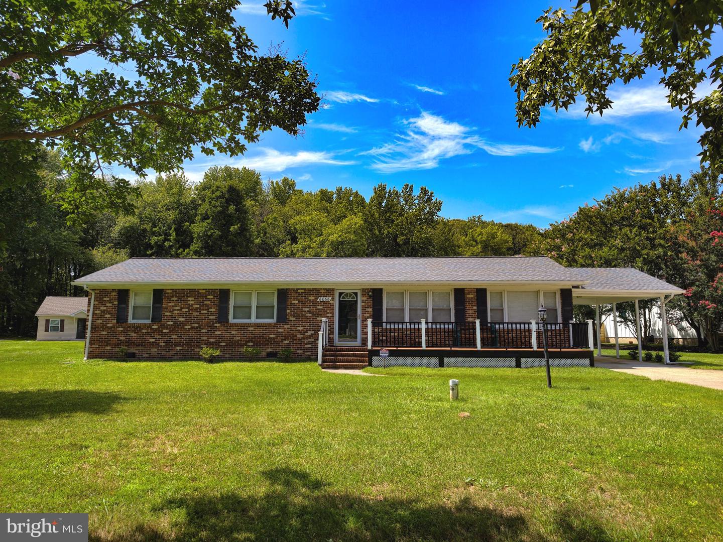 6066 Shady Side Rd Property Photo 2