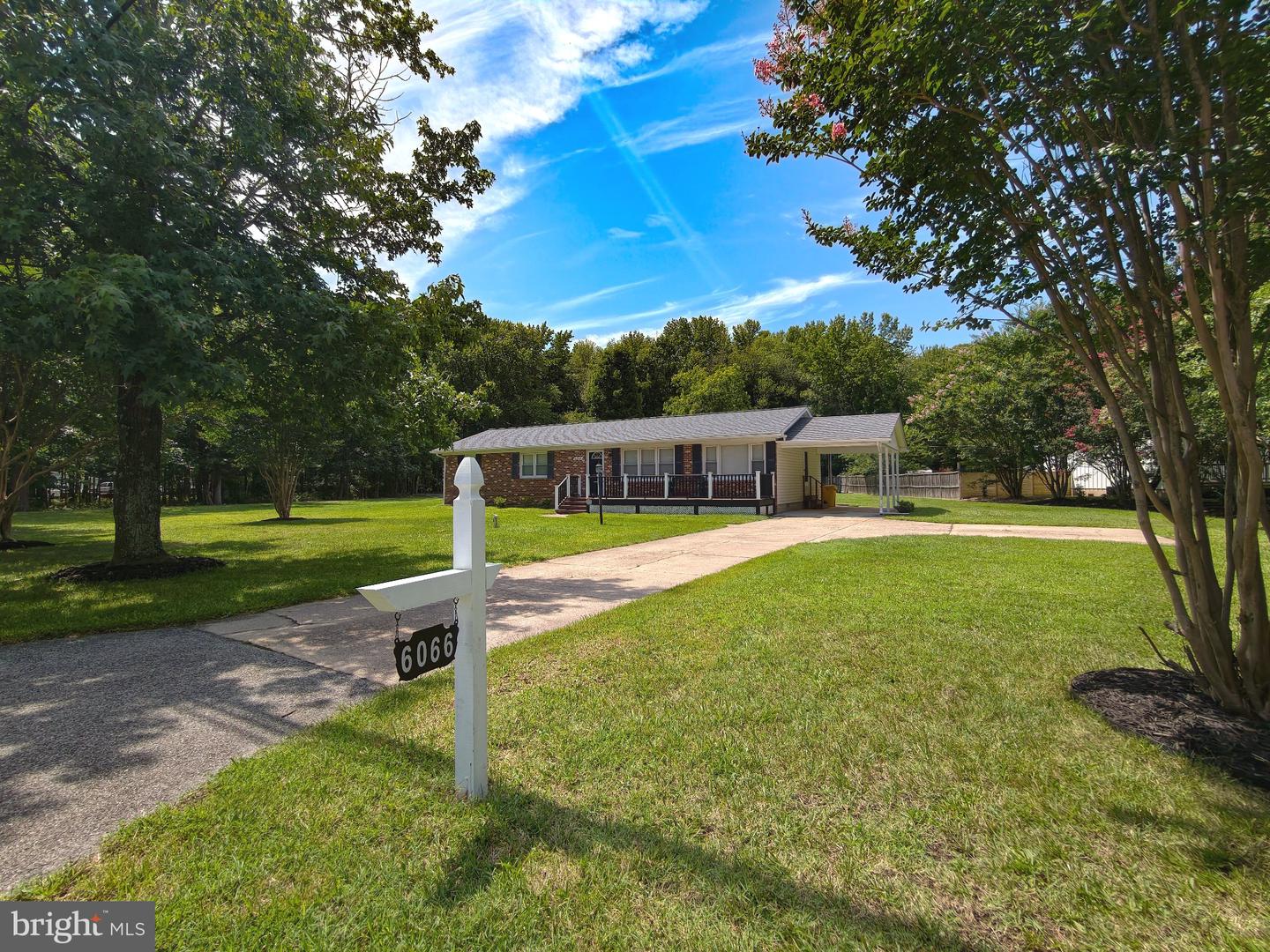 6066 Shady Side Rd Property Photo 3