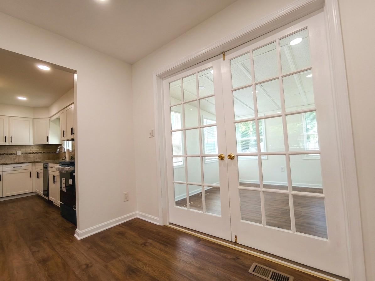 6066 Shady Side Rd Property Photo 14