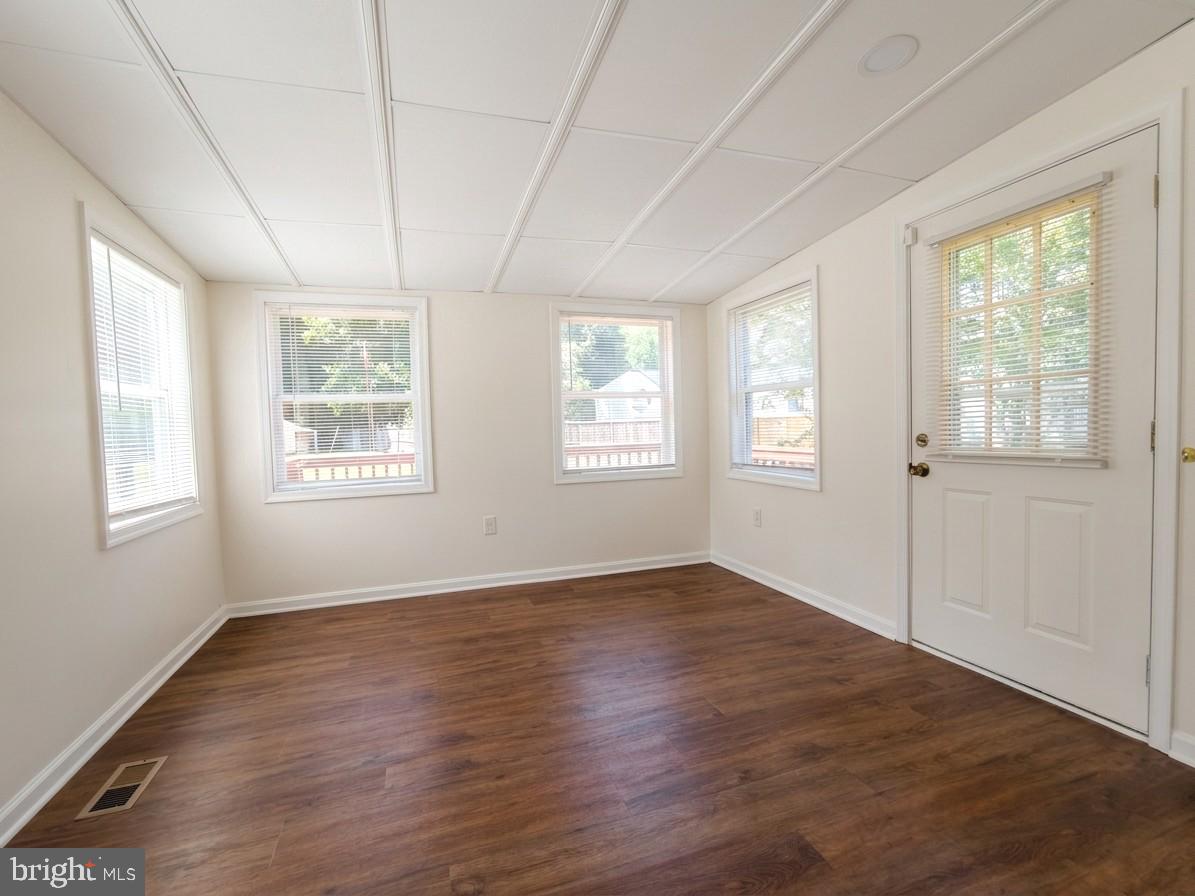 6066 Shady Side Rd Property Photo 15