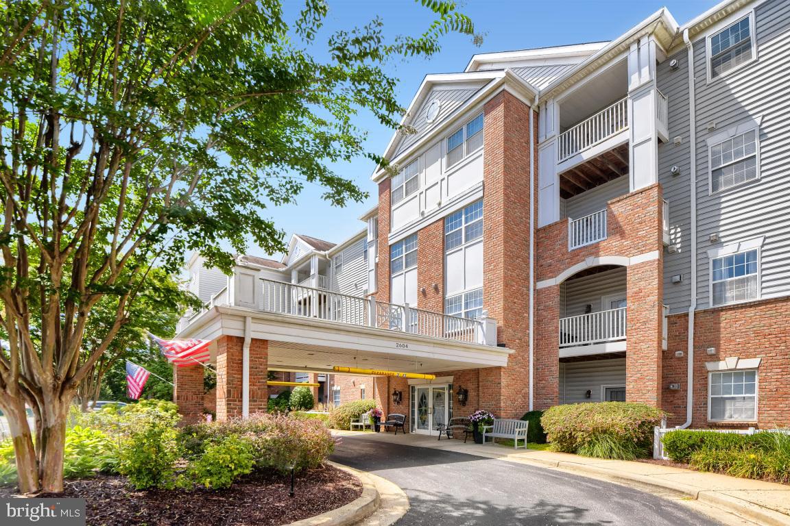 2604 Chapel Lake Dr #104 Property Photo 1