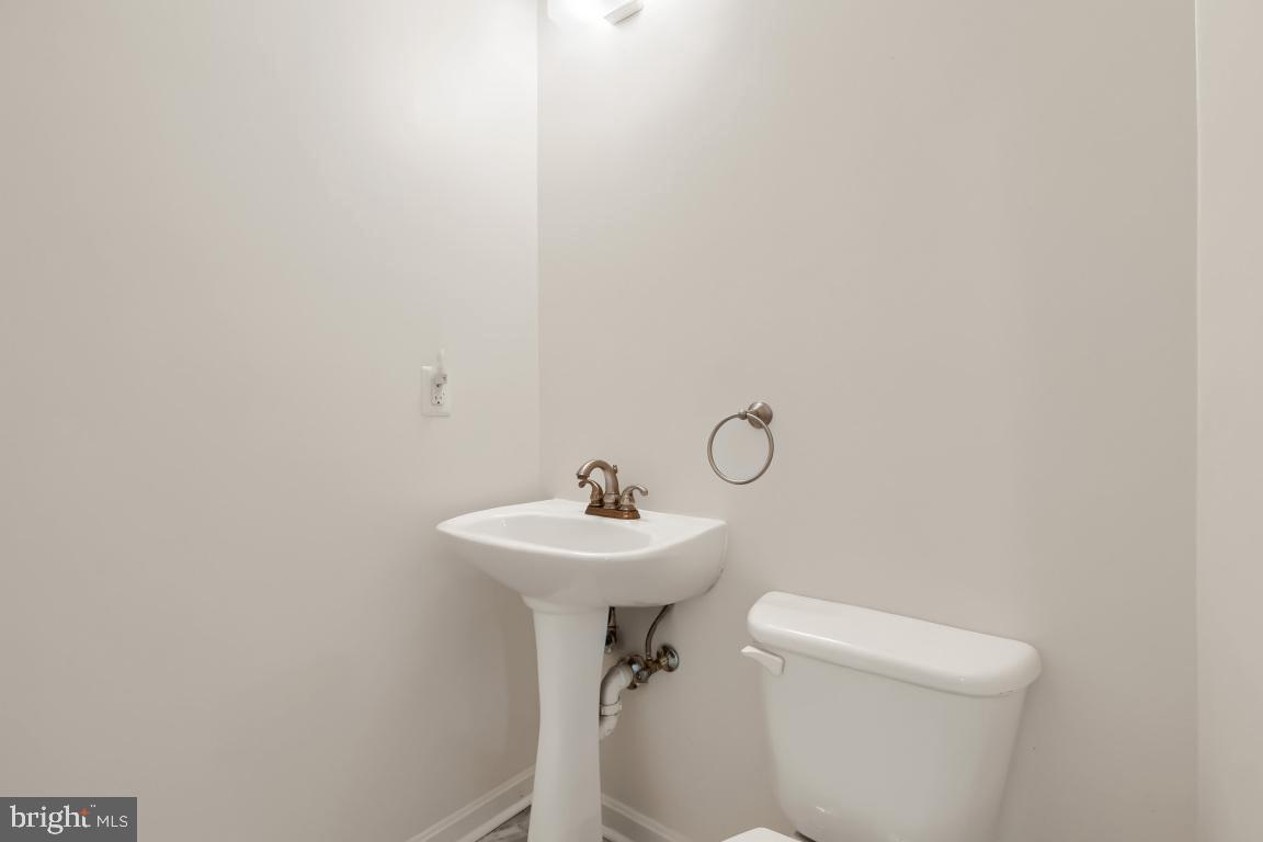 2604 Chapel Lake Dr #104 Property Photo 19