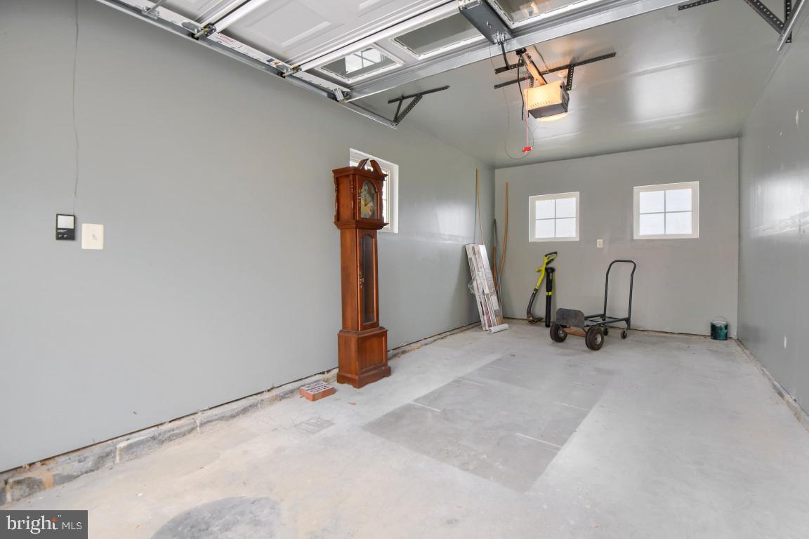 2604 Chapel Lake Dr #104 Property Photo 30