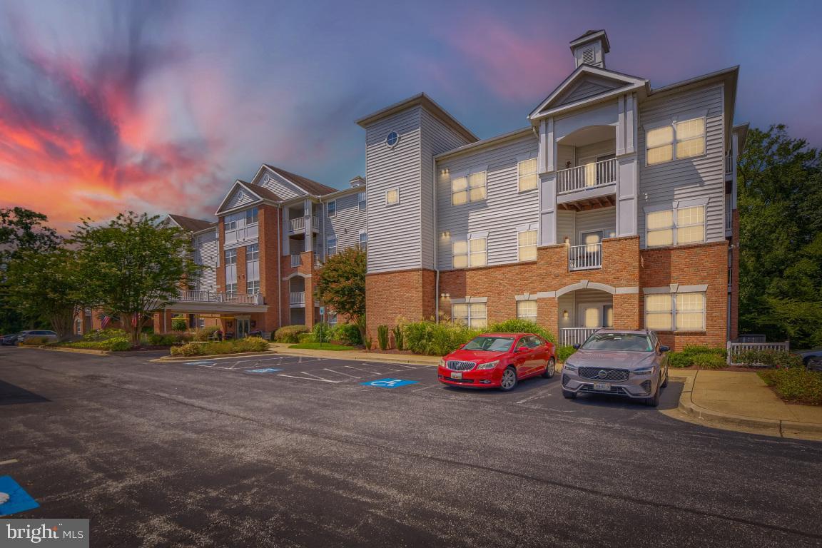2604 Chapel Lake Dr #104 Property Photo 38