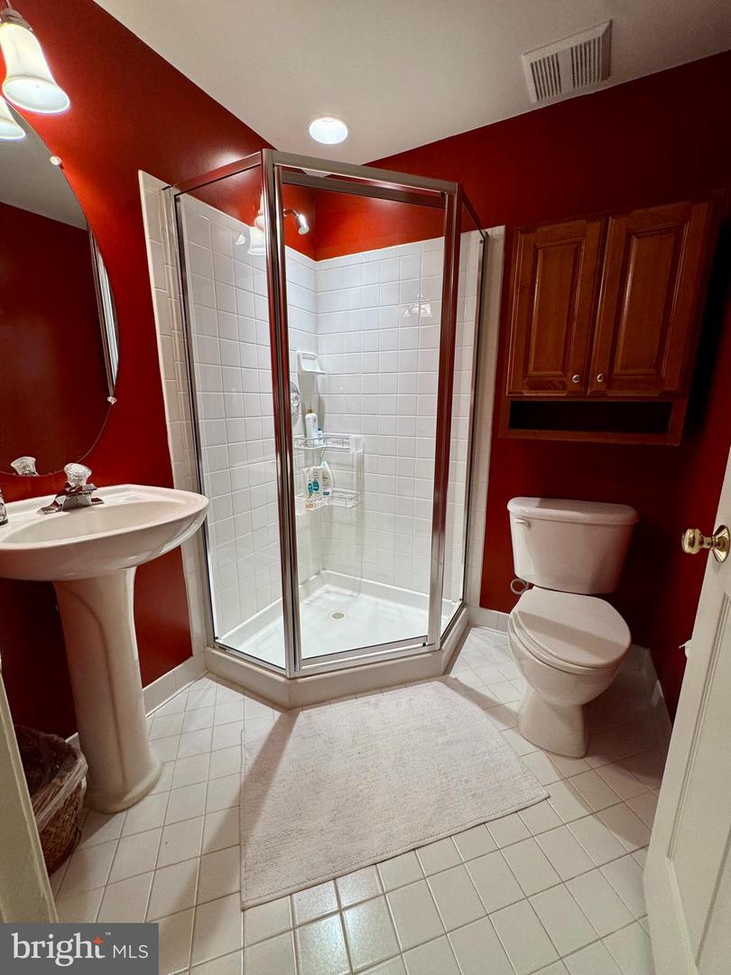 1564 Hallwood Ct Property Photo 24